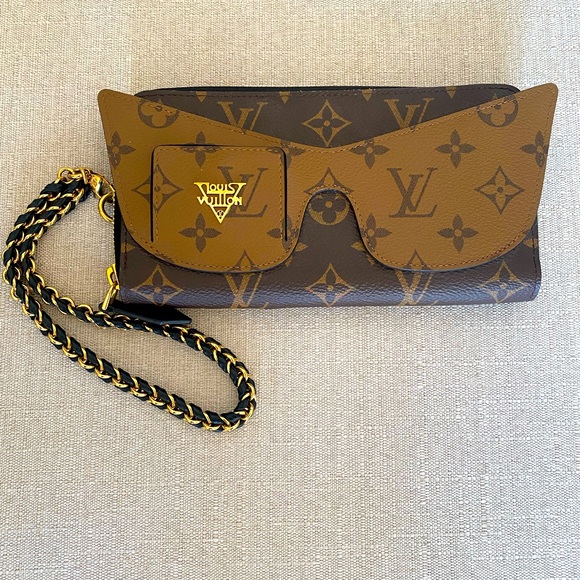 Louis Vuitton Handbags - Louis Vuitton Zippy Wallet shades- monogram